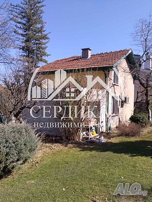 120 кв.м РЗП 493 кв.м двор
