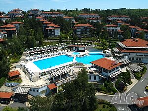 Тристаен апартамент в комплекс Santa Marina Созопол