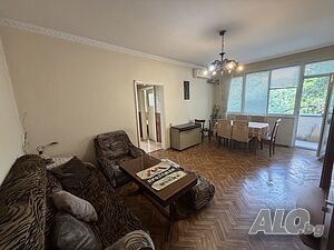 Тристаен апартамент