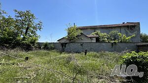 Продава къща гр. Брезово