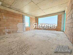 Апартамент с паркомясто