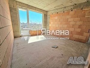 Апартамент с паркомясто