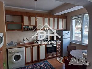 Продава се тристаен апартамент