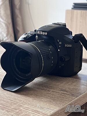Продавам Nikon D5300 с обектив Nikkor 18-55 mm