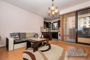 Продавам Двустаен Обзаведен Апартамент - Тухла 70кв.м. + Гараж