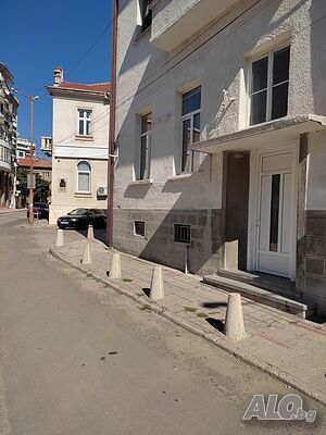 Етаж от къща в център на Хасково
