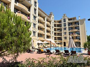 Уютно студио на 200 м от морето с ниска такса в комплекс „Flora Beach“, Поморие