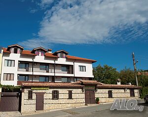 Семеен хотел с ресторант, басейн и СПА в Кошарица до к.к. Слънчев бряг