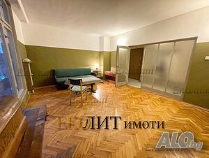 Тристаен апартамент под наем в Центъра на София