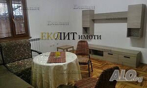 Самостоятелен етаж от къща - под наем в Центъра