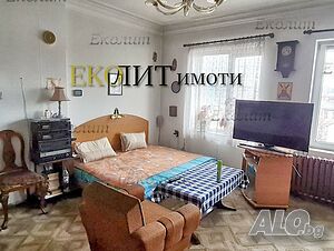 Четиристаен апартамент Център