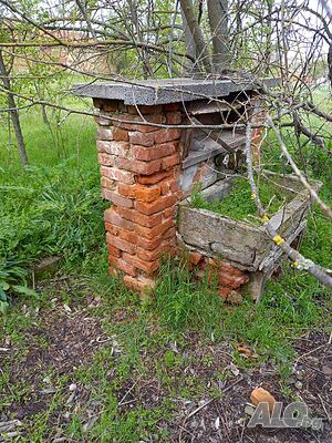 Къща с двор в село Маломир
