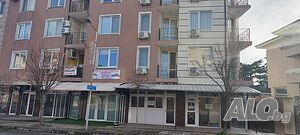 гр. Приморско - тристаен обзаведен апартамент до южния плаж, без такса обслужване