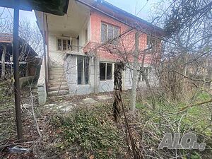 Къща с голям двор в гр. Кермен