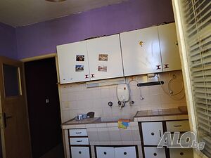 Двустаен апартамент в кв. Бенковски