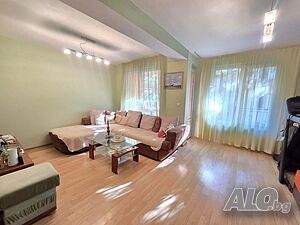 Тристаен апартамент р-н Зимно кино Тракия