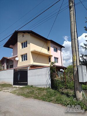 Къща с Ноевци