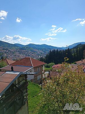 Триетажна къща в гр. Смолян