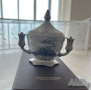 Захарница, метал