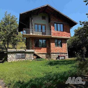 Продава къща с. Филиповци област гр. Перник