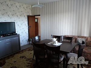 Продавам селска къща