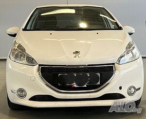 Peugeot 208 1.2i VTi на части