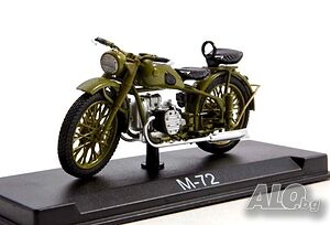 Умален модел на мотоциклет М-72 в мащаб 1:24