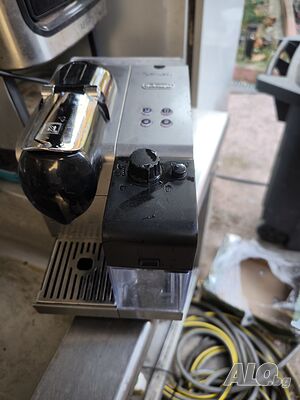 Кафемашина DeLonghi Nespresso EN550