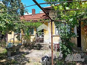 ЕРА Фаворит продава ексклузивно къща с двор в с. Медковец, общ. Монтана