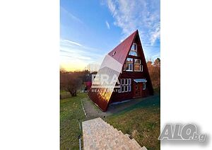 ЕРА Фаворит продава уникална дървена къща в Алпийски стил