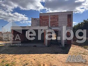Двуетажна къща на етап пред Акт 14 в с. Близнаци