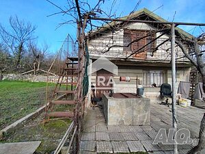 Парцел с малка вила в кв. Куба