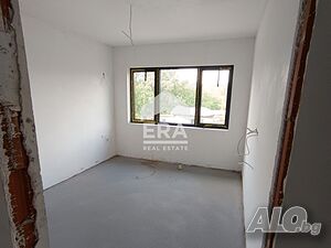 Нова двуетажна къща в затворен комплекс