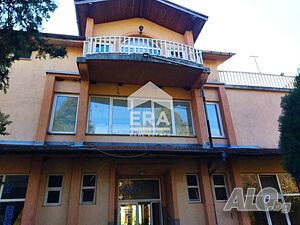 Продава се уникален имот в Димитровград - търговски обект и жилищна част в едно!