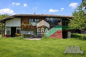 ЕКСКЛУЗИВНО! ЕРА ИмотиТе предлага за продажба Къща, 1007 кв.м. дворно място, с. Тръбач