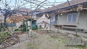 Едноетажна къща в с. Нова Черна