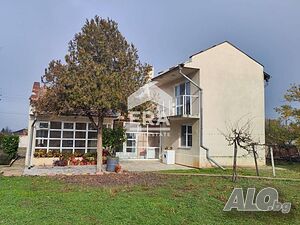 ЕРА МАКС продава атрактивен имот в с. Кукорево с две къщи общо 279 кв.м. РЗП