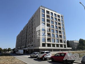 Двустаен апартамент + паркомясто в Азимут 1