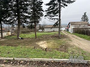 Парцел-800кв. яз. Тича-Първа Линия