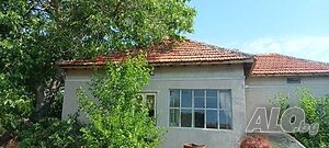 Стара Къща в селището на село Дълбок Извор