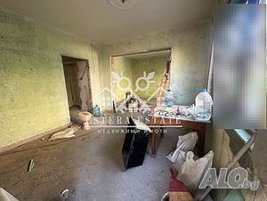 Етаж от тухлена къща в кв. Добруджански