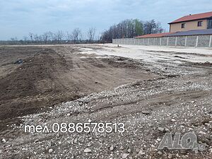 Продавам парцел с лице на път
