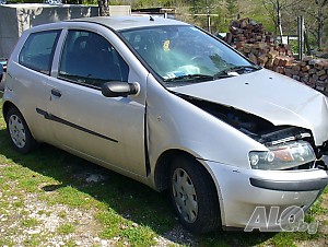 Fiat Punto 1.9 JTD 86 к.с. Хечбек Дизел 2003 год. Ръчна на части