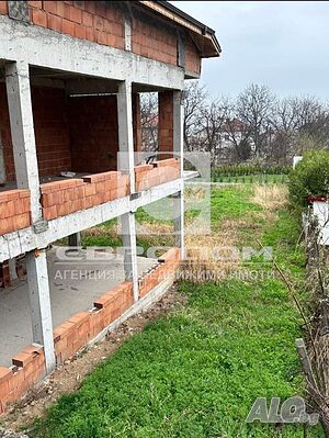 Нова двуетажна къща в село Богомилово