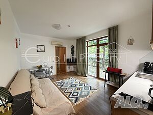 Двустаен обзавенден апартамент с веранда в к-с Vineyards Resort