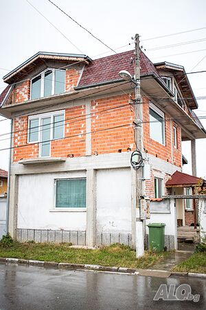 Атрактивен имот в Павел баня