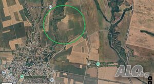 Парцел в с. Доброславци под наем, на земеделски път с лесен достъп.
