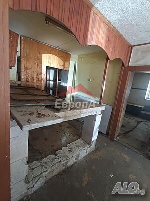 ⭐АГЕНЦИЯ ”ЕВРОПА” Дава под наем: Търговско помещение⭐