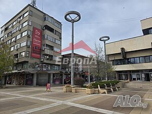 ⭐АГЕНЦИЯ ”ЕВРОПА” Продава: Киносалон в идеален център с магазини⭐