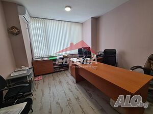 ⭐АГЕНЦИЯ ”ЕВРОПА” Дава под наем: Офис в центъра⭐
